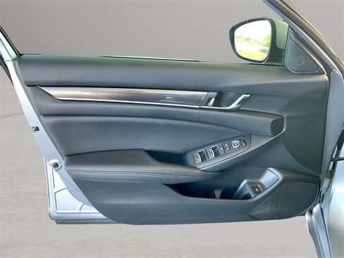 Used 2020 Honda Accord Sport image 11