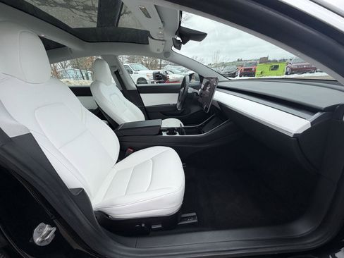 Used 2019 Tesla Model 3 Performance image 24