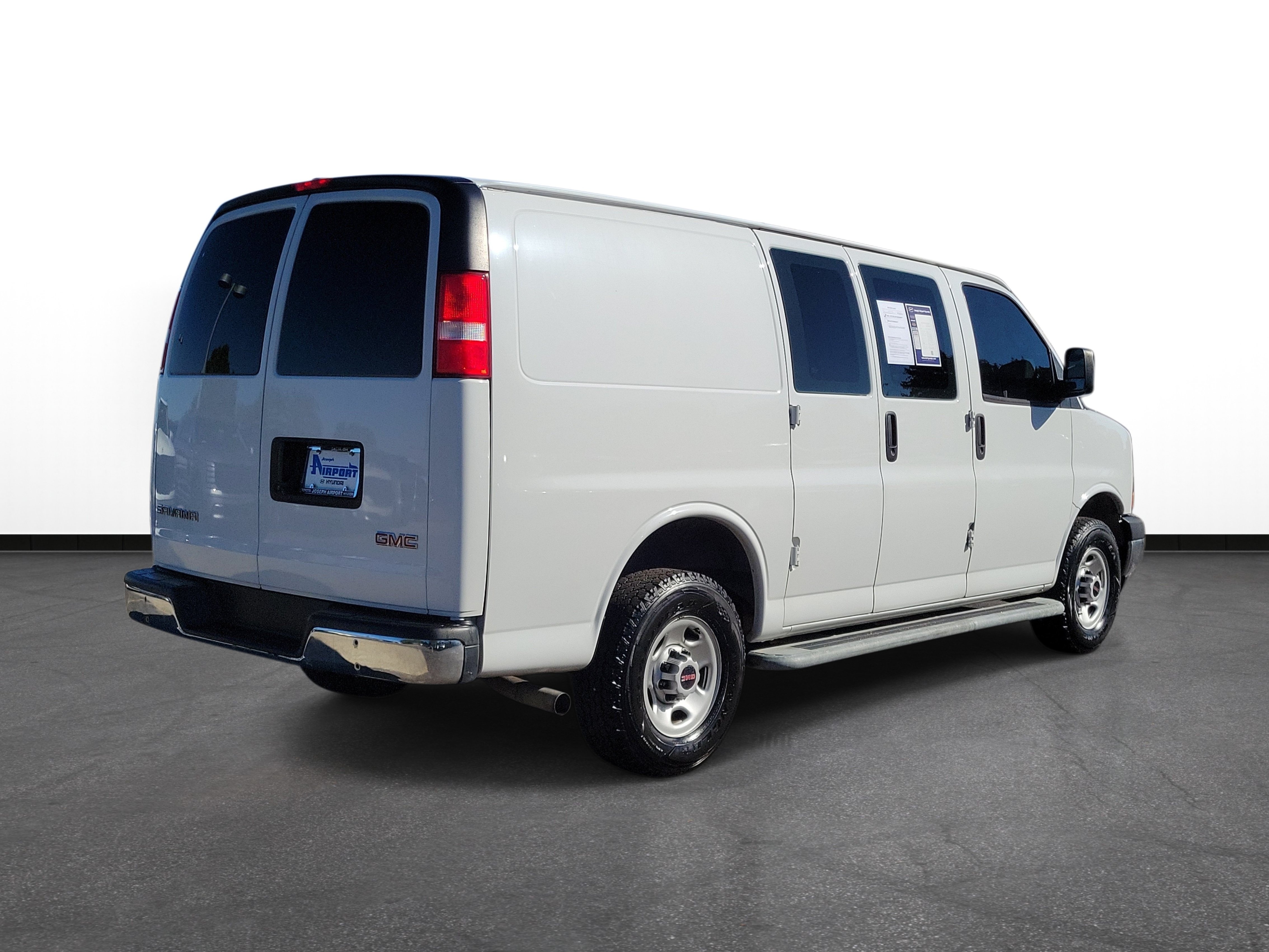 Used 2022 GMC Savana 2500 w/ Driver Convenience Package RWD image 4