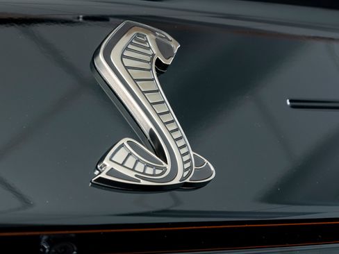 Used 2021 Ford Mustang Shelby GT500 w/ Carbon Fiber Track Pack image 22