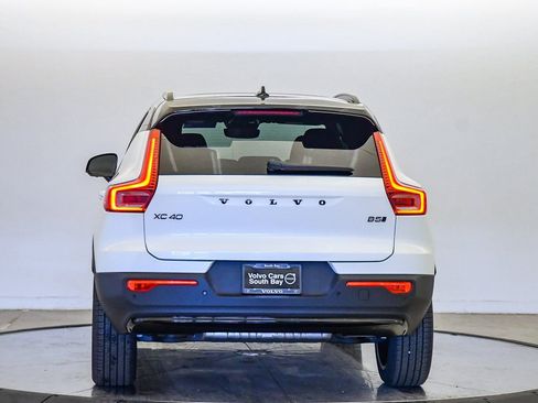 New 2026 Volvo XC40 B5 Ultra w/ Climate Package image 3