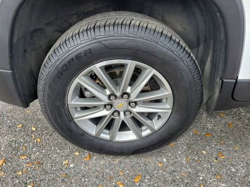 Certified 2023 Chevrolet Traverse LT image 6