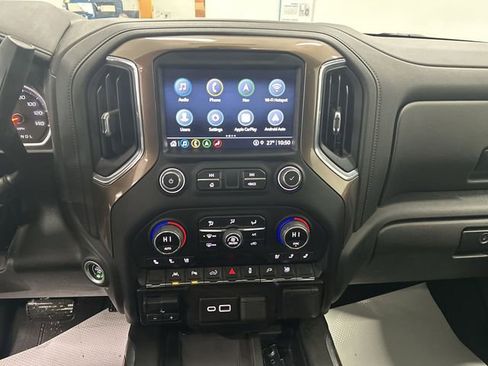 Certified 2022 Chevrolet Silverado 1500 High Country w/ Technology Package image 15