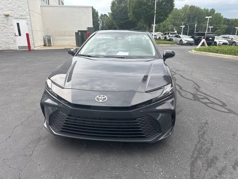 Used 2025 Toyota Camry LE FWD image 10