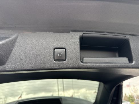 Used 2021 Ford Escape SEL w/ SEL Stealth AWD Package image 9