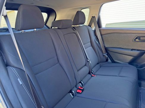 Used 2023 Nissan Rogue S FWD image 31
