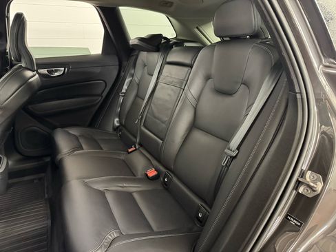 Used 2022 Volvo XC60 B5 Inscription w/ Advanced Package image 33