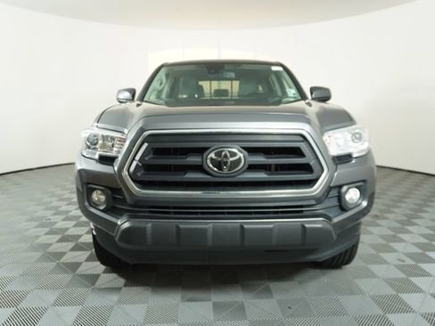Used 2022 Toyota Tacoma SR5 RWD image 2