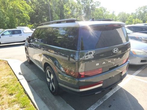 Used 2025 Hyundai Santa Fe Limited AWD/4WD image 4