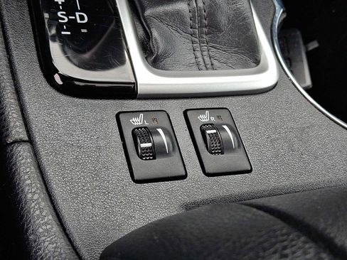 Used 2018 Toyota Highlander XLE AWD/4WD image 25