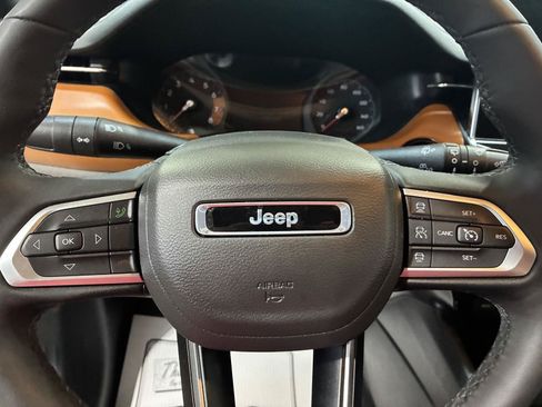 Used 2025 Jeep Compass Limited AWD/4WD image 14