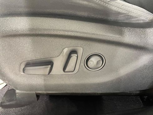 Used 2017 Kia Sorento FWD w/ LX Convenience Package image 11