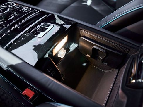 Used 2025 Rolls-Royce Spectre w/ Leather Finishing Pack image 60