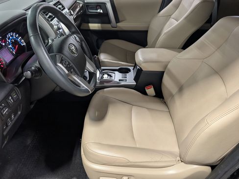Used 2018 Toyota 4Runner Limited AWD/4WD image 10