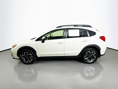Used 2017 Subaru Crosstrek 2.0i Limited image 4