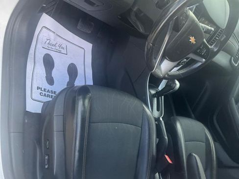 Used 2019 Chevrolet Trax LT w/ LT Convenience Package AWD/4WD image 11
