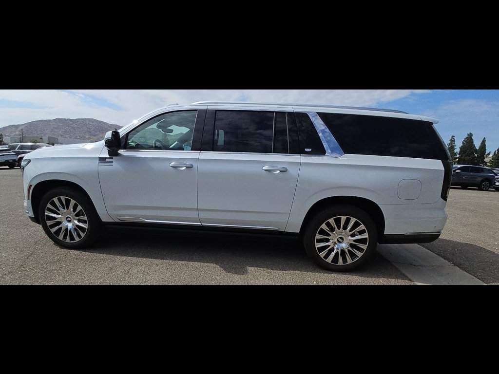 Used 2026 Cadillac Escalade ESV Platinum Luxury w/ LPO, Floor Liner Package AWD/4WD image 7