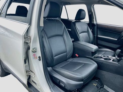 Used 2018 Subaru Outback 2.5i Limited AWD/4WD image 29