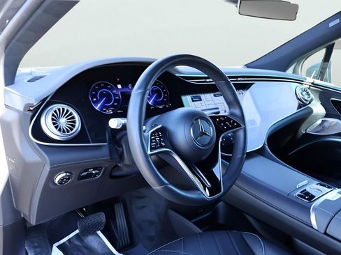 Certified 2023 Mercedes-Benz EQS 580 4MATIC SUV image 19