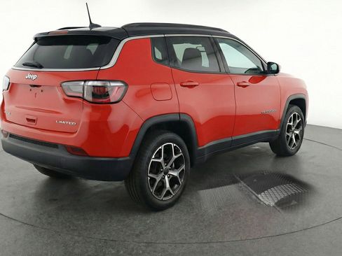 Used 2025 Jeep Compass Limited AWD/4WD image 9