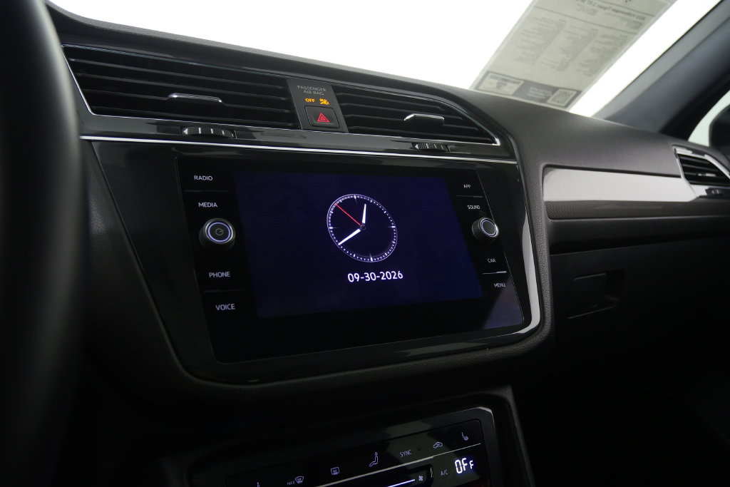 Used 2023 Volkswagen Tiguan SE R-Line FWD image 22