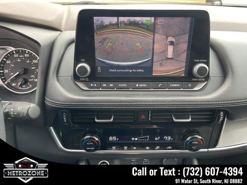 Used 2021 Nissan Rogue SV image 23