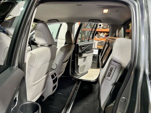 Used 2018 Honda Ridgeline RTL-T image 19