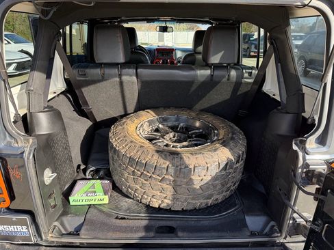 Used 2013 Jeep Wrangler Unlimited Sport image 26