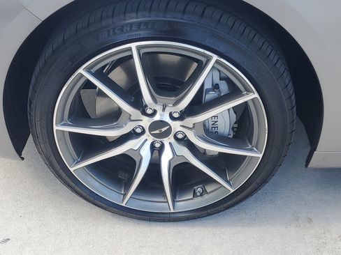 Used 2025 Genesis G70 2.5T image 7