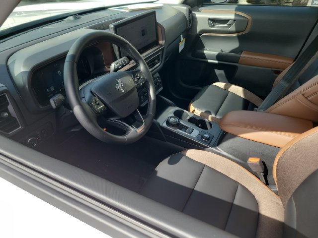 Used 2026 Ford Bronco Sport Outer Banks w/ Outer Banks Tech Package+ AWD/4WD image 3