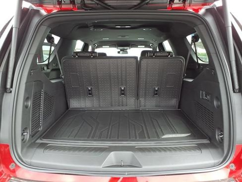 New 2026 Chevrolet Suburban LT w/ Comfort Package AWD/4WD image 11
