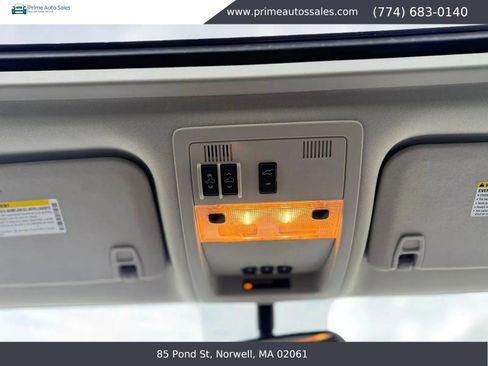 Used 2011 Cadillac Escalade AWD w/ Touring Package image 26