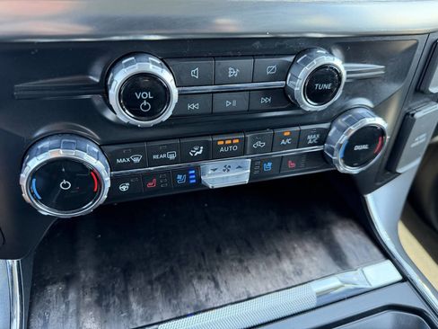 Used 2023 Ford F150 Lariat w/ Equipment Group 502A High AWD/4WD image 18