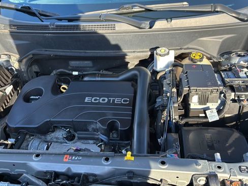 Used 2018 Chevrolet Equinox LT image 11