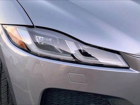 Used 2021 Jaguar F-PACE S image 26