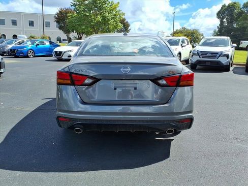 New 2025 Nissan Altima 2.5 SR image 4