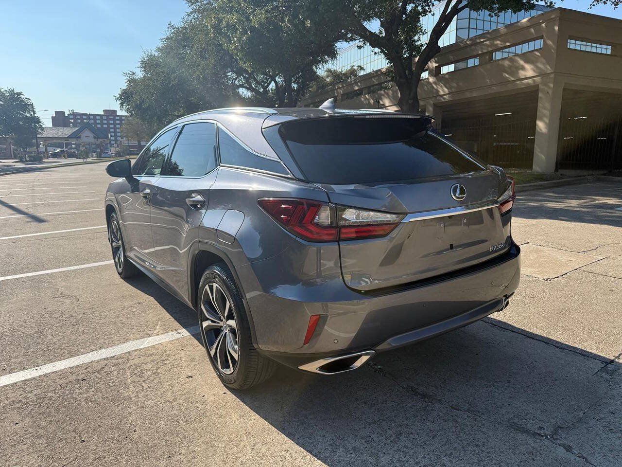 Used 2017 Lexus RX 350 FWD w/ Premium Package image 4