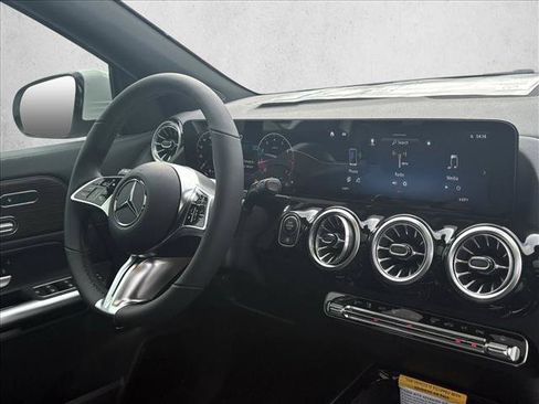 New 2026 Mercedes-Benz GLA 250 image 24