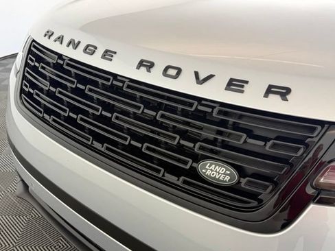 Used 2025 Land Rover Range Rover Velar S AWD/4WD image 48