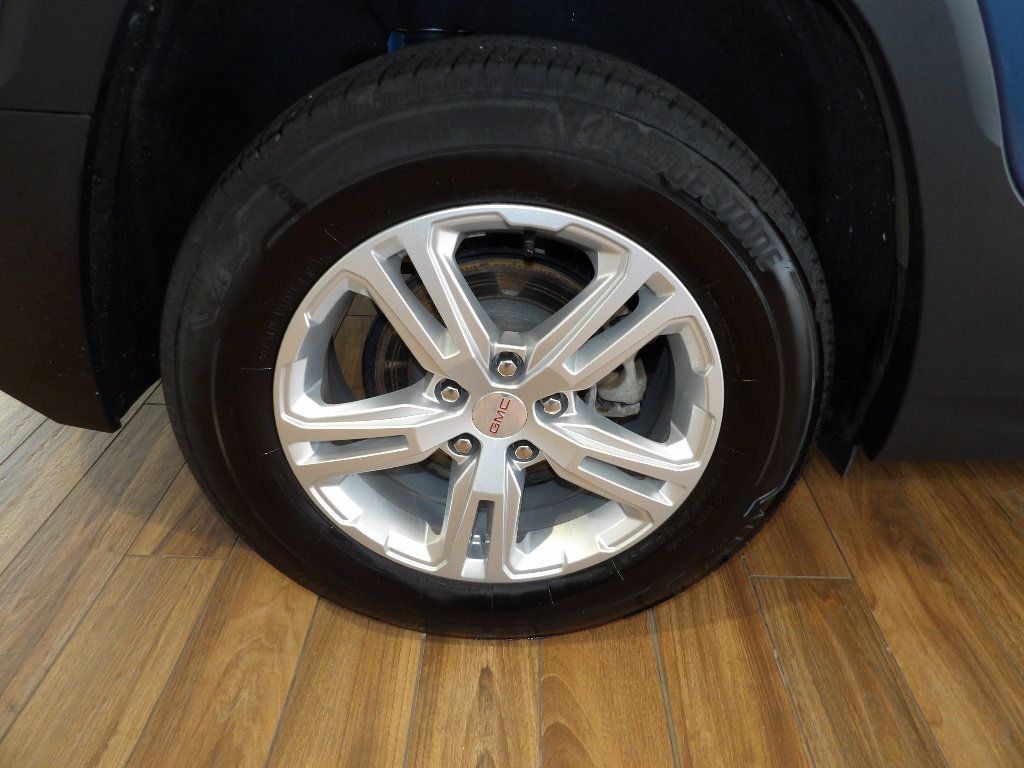 Used 2024 GMC Terrain SLE AWD/4WD image 5