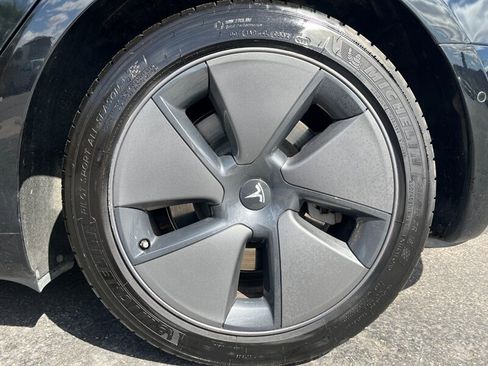 Used 2021 Tesla Model 3 Long Range AWD/4WD image 35