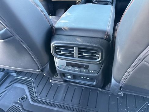 Used 2025 Honda Pilot TrailSport image 20