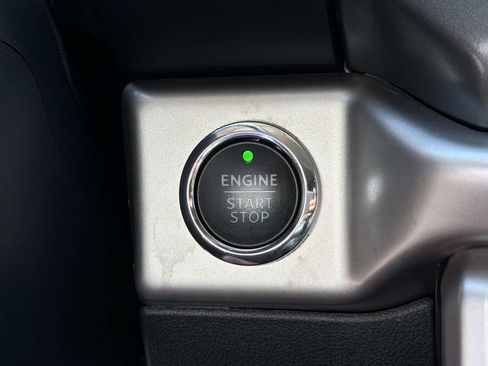 Used 2024 Ford Expedition XLT RWD image 26