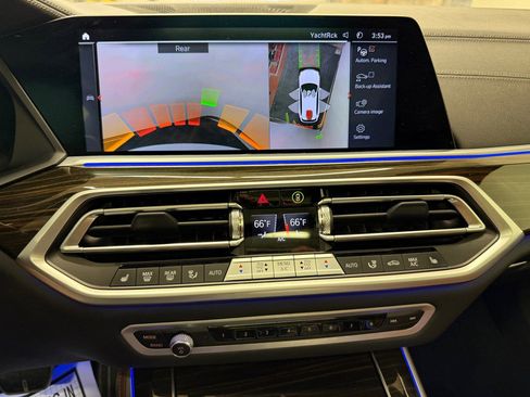 Used 2023 BMW X5 xDrive40i w/ M Sport Package image 9