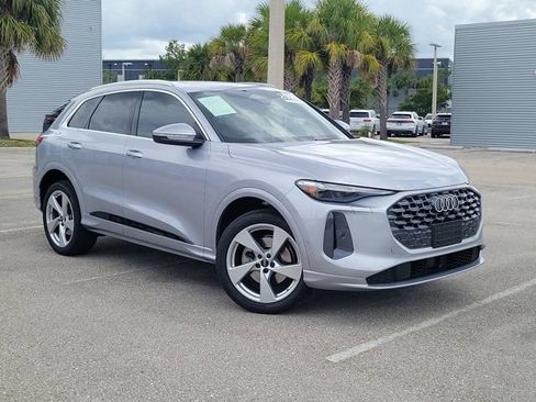 Certified 2025 Audi Q5 Premium w/ Premium Plus AWD/4WD image 31