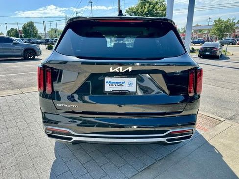 Used 2023 Kia Sorento S FWD image 7
