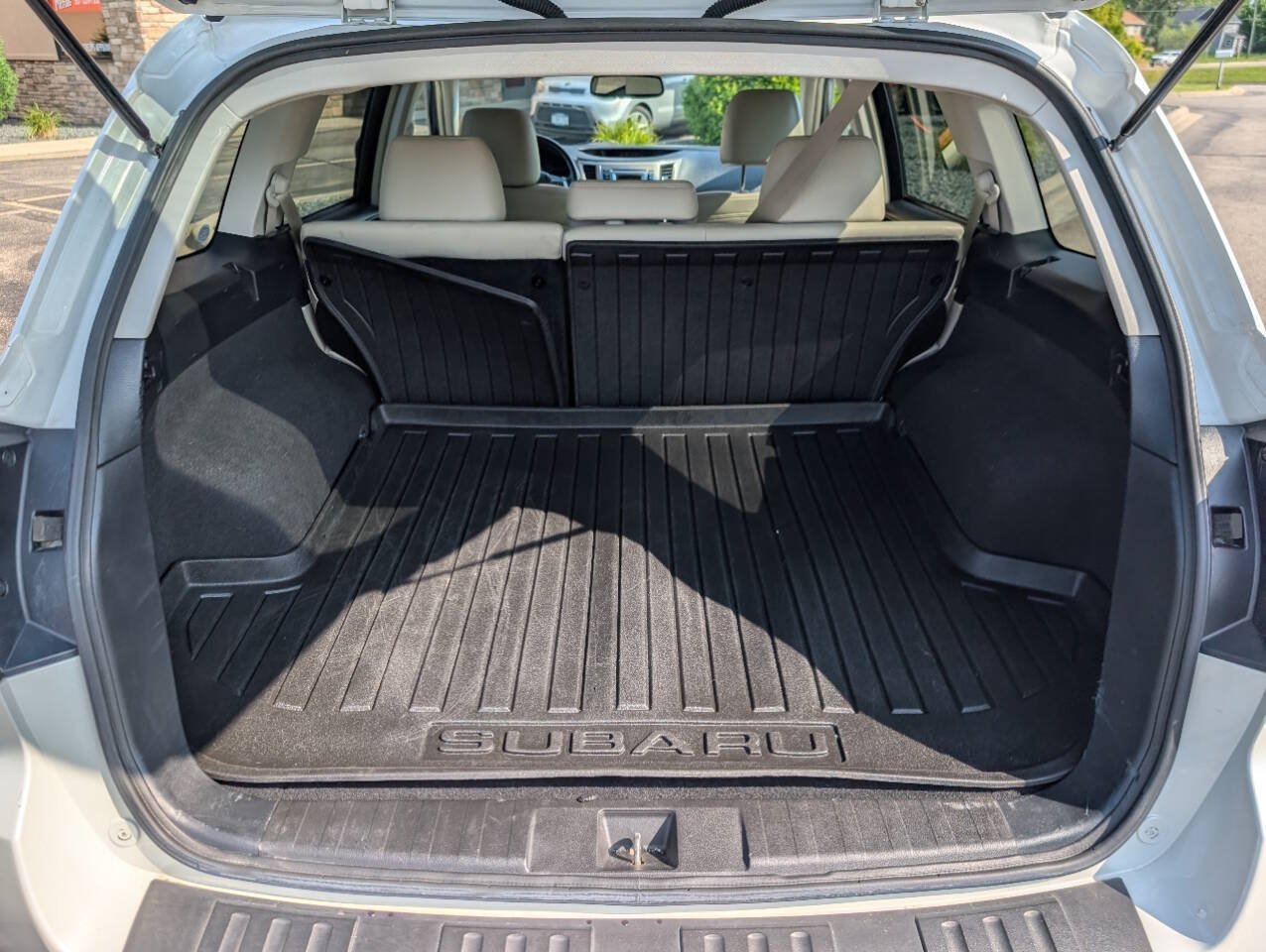 Used 2014 Subaru Outback 2.5i Limited AWD/4WD image 13