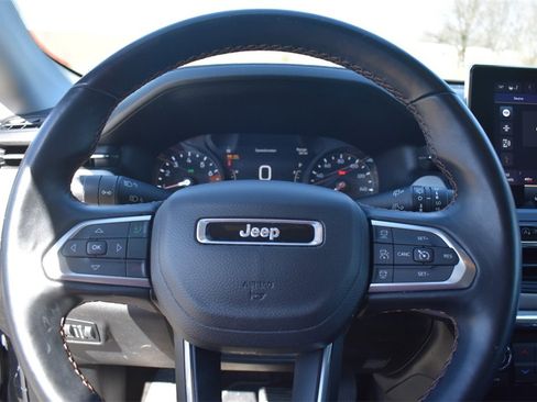 Used 2022 Jeep Compass Limited image 31