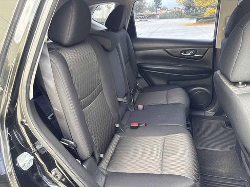 Used 2017 Nissan Rogue S FWD image 14