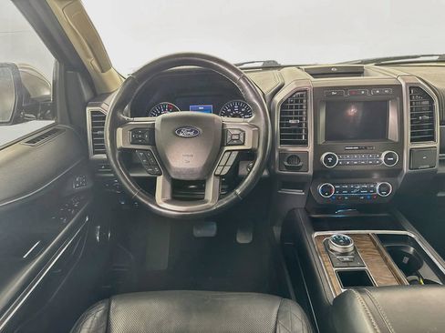 Used 2019 Ford Expedition Platinum RWD image 25